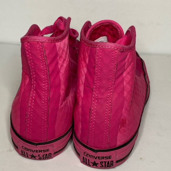 High top bubblegum pink converse - Picture 3 of 7